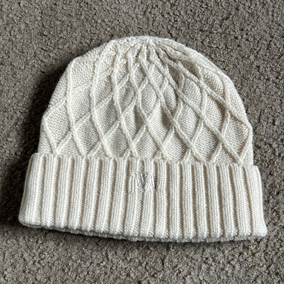 JW Anderson x UniQlo beanie - Picture 1 of 4